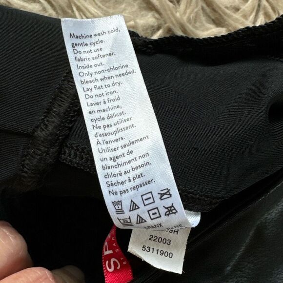 Spanx Faux Leather Hip-Zip Leggings size XS - Picture 7 of 9